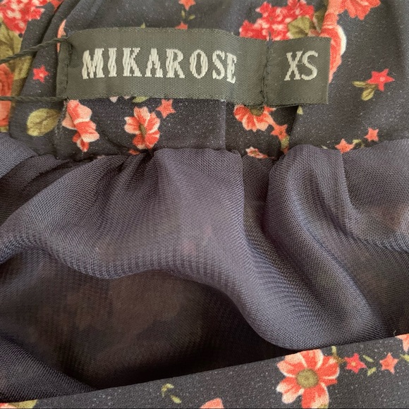 NWT MikaRose Black Rose Floral Skirt Size XS - Picture 3 of 3